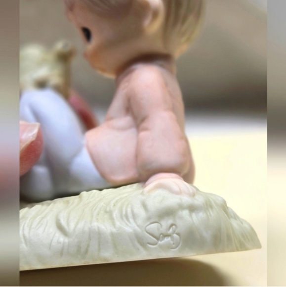 Limited Edition "Love is Kind" Precious Moments Collectible - Picture 9 of 11